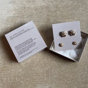 VINTAGE (1985) AVON GOLDEN PINWHEEL PIERCED EARRINGS AND BUTTON COVERS SET